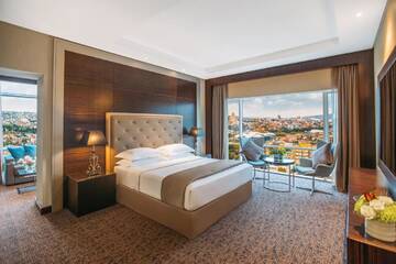 Суперлюкс Гранд в Отеле The Biltmore Tbilisi Hotel